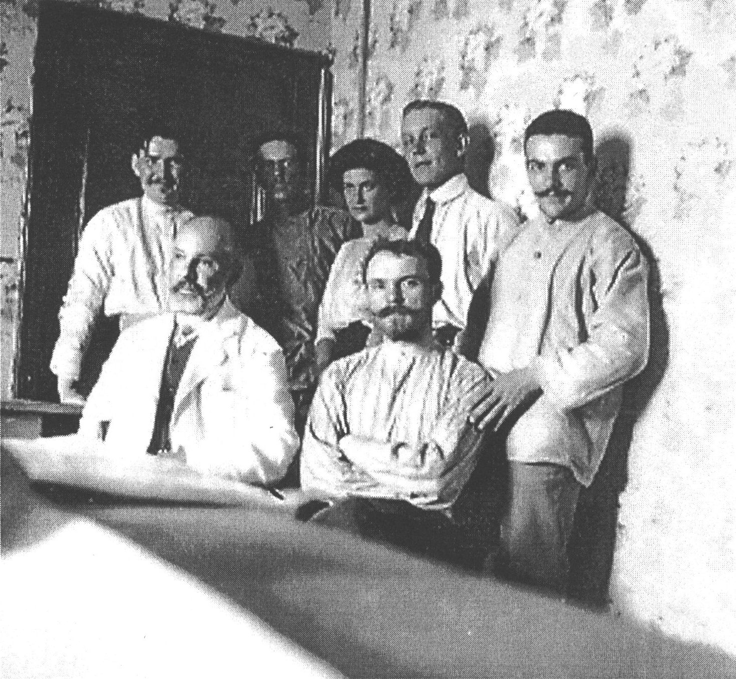 Николай Петрович Краснов в кругу молодых коллег. Во втором ряду в центре Ольга Николаевна Краснова. Ливадия. (Фотография периода 1910—1912 гг.). N.P. Krasnov among his young colleagues. In the second row his daughter Olga. Livadia, 1910—1912 Николай Петрович Краснов в кругу молодых коллег. Во втором ряду в центре Ольга Николаевна Краснова. Ливадия. (Фотография периода 1910—1912 гг.). N.P. Krasnov among his young colleagues. In the second row his daughter Olga. Livadia, 1910—1912