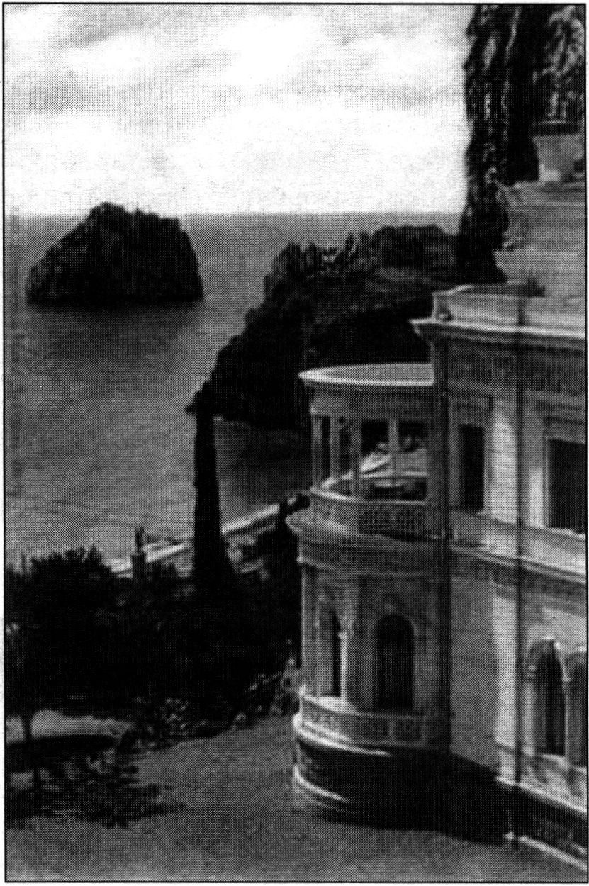 Курорт «Суук-Су», курзал «Казино». До 1936 года дом отдыха ВЦИК № 2 имени К. Маркса / дом отдыха ЦИК «Суук-Су», а с 1936 года — Дворец пионеров п/л «Артек». Фото 1915 года Курорт «Суук-Су», курзал «Казино». До 1936 года дом отдыха ВЦИК № 2 имени К. Маркса / дом отдыха ЦИК «Суук-Су», а с 1936 года — Дворец пионеров п/л «Артек». Фото 1915 года