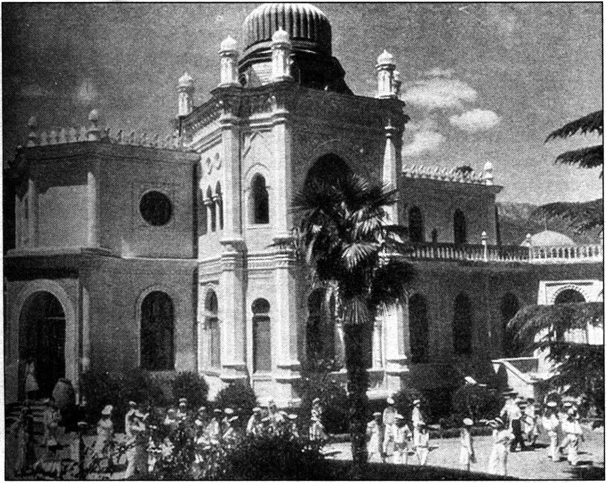 На переднем плане фотографии бывший дом отдыха ЦИК «Суук-Су», с весны 1937 года Дворец пионеров пионерлагеря «Суук-Су» в составе БПЛ «Артек» На переднем плане фотографии бывший дом отдыха ЦИК «Суук-Су», с весны 1937 года Дворец пионеров пионерлагеря «Суук-Су» в составе БПЛ «Артек»