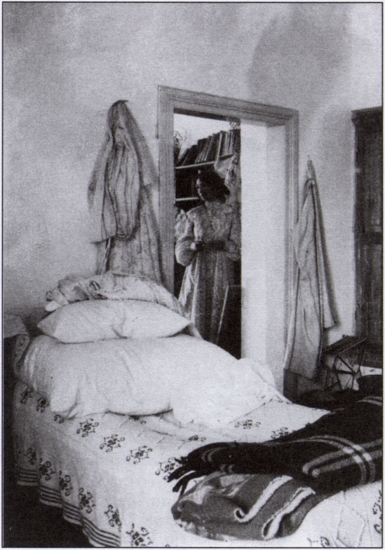 М. Сабашникова. Дом Волошина, зимний кабинет, 1906 г. Фонды музея М. Волошина. Публикуется впервые М. Сабашникова. Дом Волошина, зимний кабинет, 1906 г. Фонды музея М. Волошина. Публикуется впервые