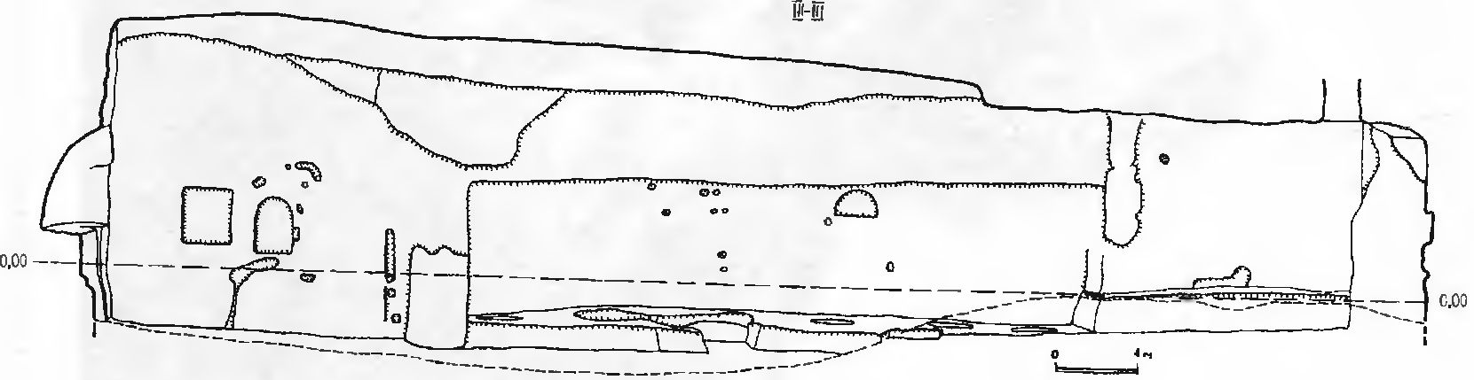 Рис. 112. Инкерман. Церковь у станции Инкерман-І. Разрез III—III Рис. 112. Инкерман. Церковь у станции Инкерман-І. Разрез III—III