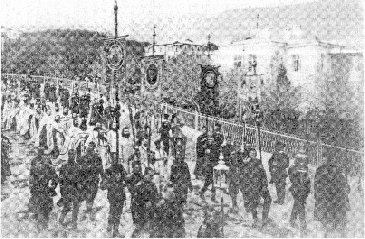 Траурная процессия на улицах Ялты. 27 октября 1894 г Траурная процессия на улицах Ялты. 27 октября 1894 г